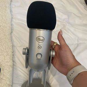 Microphone